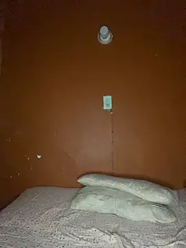 BlackApple   online show from March 25, 2026, 10:05 pm