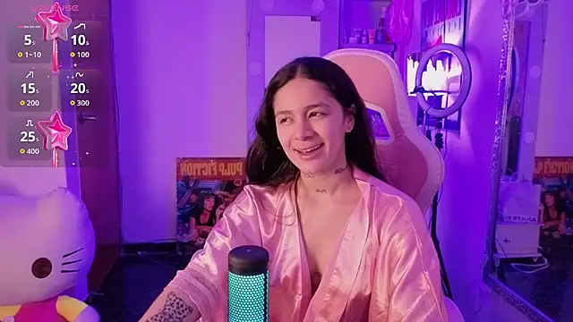 Snapshot of Oliviasims chatting on April 13, 2026, 10:48 pm Oliviasims online show from April 13, 2026, 10:48 pm