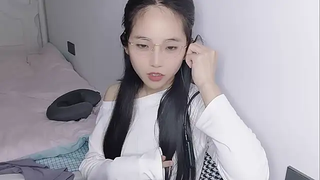 Snapshot of MIAOMIAO-666 chatting on April 23, 2026, 10:47 am MIAOMIAO-666 online show from April 23, 2026, 10:47 am