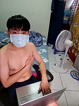 Snapshot of sweetener_321 chatting on March 21, 2026, 8:19 am sweetener 321 online show from March 21, 2026, 8:19 am