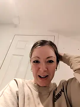 fucklyweds online show from April 1, 2026, 3:40 am