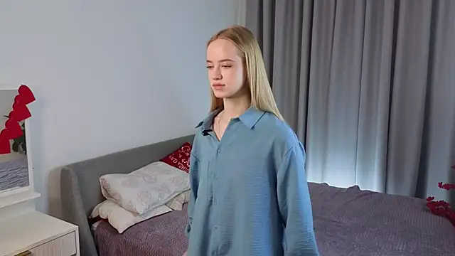 IselaObanner online show from March 22, 2026, 11:02 am