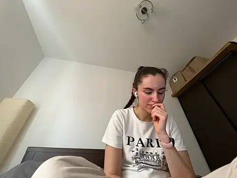 starlight mo online show from March 27, 2026, 1:44 pm