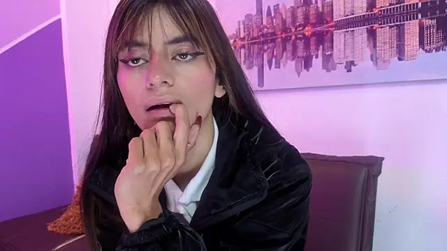 Sofy Durand online show from April 7, 2026, 11:54 am