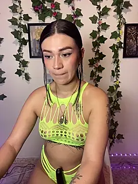 Snapshot of chloe_evans0 chatting on May 31, 2026, 7:48 pm chloe evans0 online show from May 31, 2026, 7:48 pm