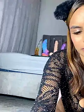 bella valencia online show from May 10, 2026, 3:44 am