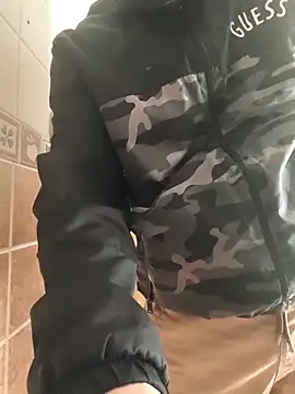 Snapshot of Papasote2345 chatting on March 21, 2026, 1:37 pm Papasote2345 online show from March 21, 2026, 1:37 pm