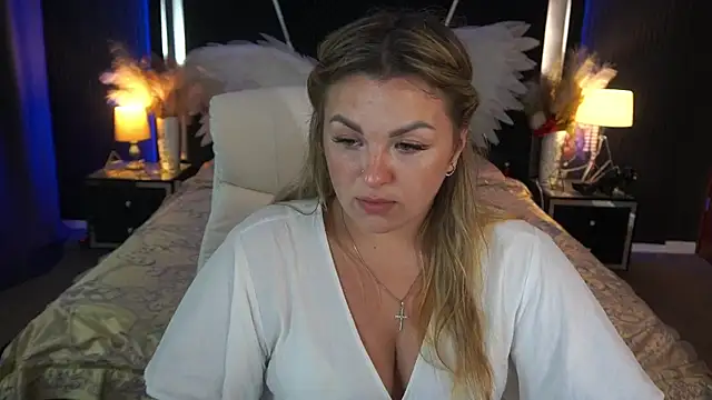 AlissyaGrayy online show from August 9, 2026, 7:08 pm