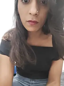 myra77 online show from April 3, 2026, 5:44 pm