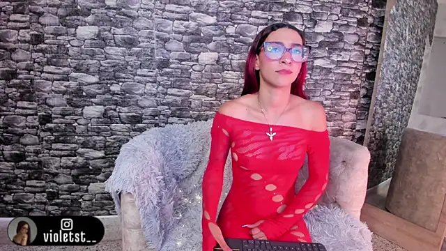 VioletWinters online show from May 21, 2026, 3:35 am