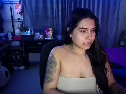 PeliNegraaa online show from July 15, 2026, 3:56 am