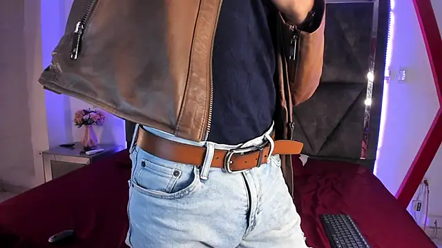 MaxiimoRomano  online show from March 21, 2026, 1:16 pm