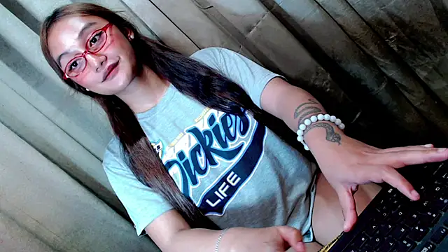 Jessicasfantasy online show from March 17, 2026, 3:55 am