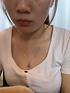 -Eidieea- online show from April 19, 2026, 4:45 am