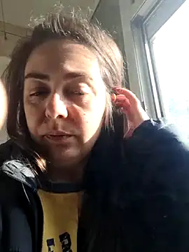 Arya Malone online show from April 8, 2026, 6:02 am
