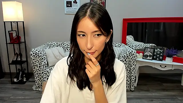 DanaRoges online show from June 5, 2026, 6:52 am