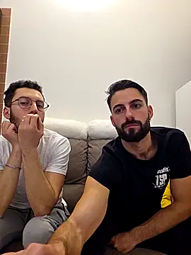 AmicisegretiITA online show from March 25, 2026, 9:21 pm