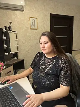 AgathaMyers online show from April 8, 2026, 10:04 am