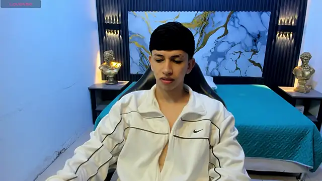 AdrianFranko online show from June 19, 2026, 1:26 pm
