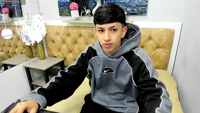 AdrianFranko online show from July 21, 2026, 12:29 pm