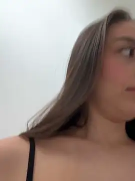Lauren Storm online show from April 27, 2026, 6:50 pm