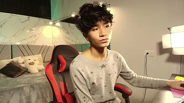cococumps online show from April 10, 2026, 11:37 am