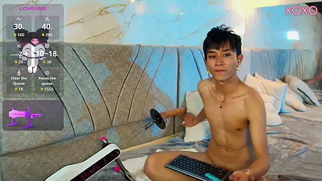 cococumps online show from April 30, 2026, 8:57 pm