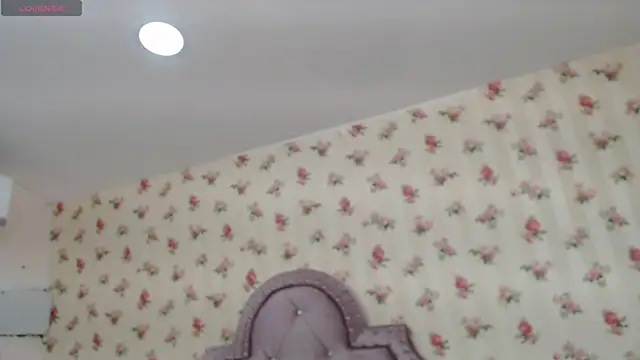 crystal watson0 online show from May 11, 2026, 12:55 pm