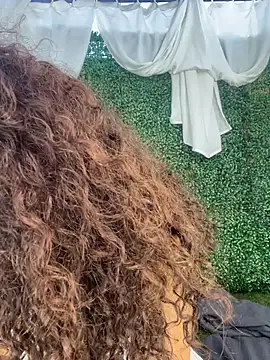 Snapshot of CurlyOopsieXXX chatting on June 17, 2026, 9:27 pm CurlyOopsieXXX online show from June 17, 2026, 9:27 pm