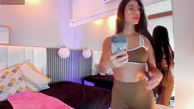 giana gill online show from June 23, 2026, 11:30 am