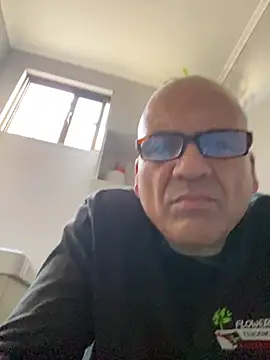 Snapshot of Guapo007sexy chatting on April 6, 2026, 6:53 pm Guapo007sexy online show from April 6, 2026, 6:53 pm