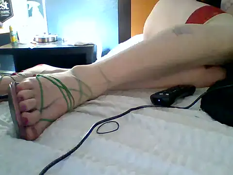 Snapshot of riotstarter187 chatting on April 1, 2026, 9:43 am riotstarter187 online show from April 1, 2026, 9:43 am