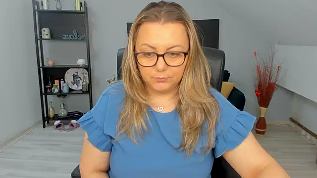 Snapshot of JessieRichards chatting on March 24, 2026, 7:24 am JessieRichards online show from March 24, 2026, 7:24 am