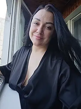Elsie-Nora online show from June 26, 2026, 5:23 am