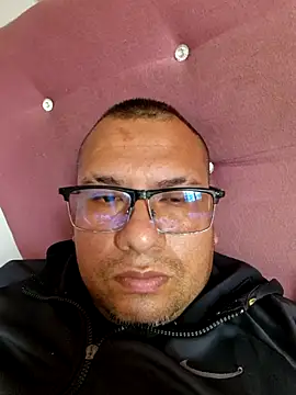 HXxxIsabelle online show from March 18, 2026, 2:42 pm