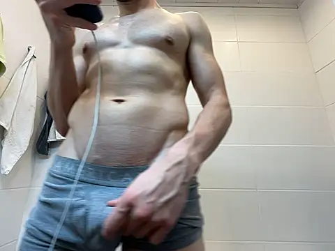 musclex777 online show from April 5, 2026, 7:44 pm