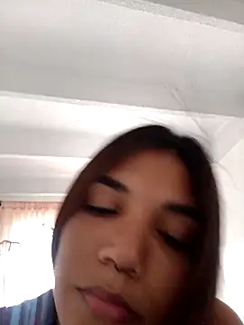 isabellahofmann online show from May 4, 2026, 9:33 pm