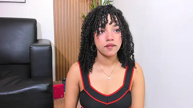 JazmyXXX online show from May 18, 2026, 7:41 pm
