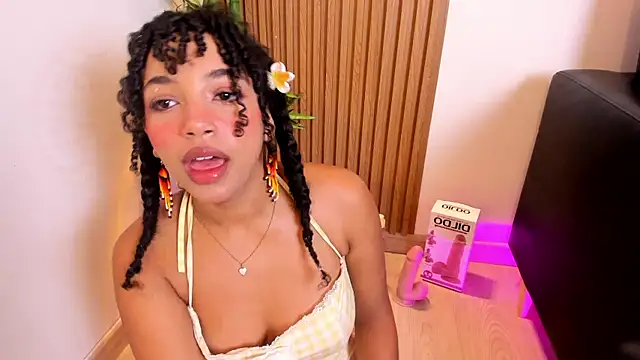 Snapshot of JazmyXXX chatting on June 20, 2026, 8:33 pm JazmyXXX online show from June 20, 2026, 8:33 pm
