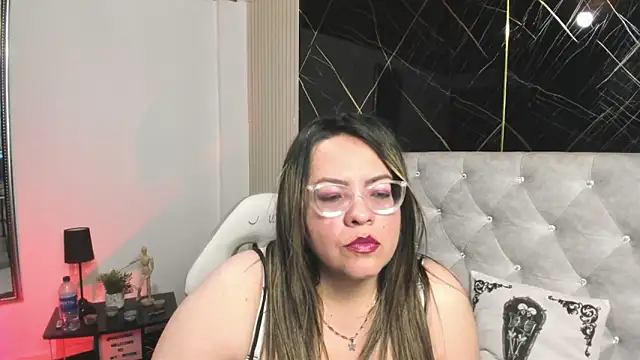 samantha a1 online show from March 26, 2026, 2:44 pm