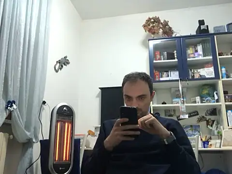 Snapshot of saber910 chatting on March 18, 2026, 11:30 pm saber910 online show from March 18, 2026, 11:30 pm