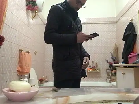 Snapshot of saber910 chatting on April 2, 2026, 11:30 am saber910 online show from April 2, 2026, 11:30 am