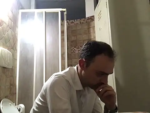 Snapshot of saber910 chatting on April 12, 2026, 11:21 pm saber910 online show from April 12, 2026, 11:21 pm