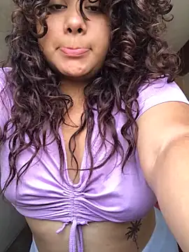 camilavixen20 online show from April 8, 2026, 5:57 pm