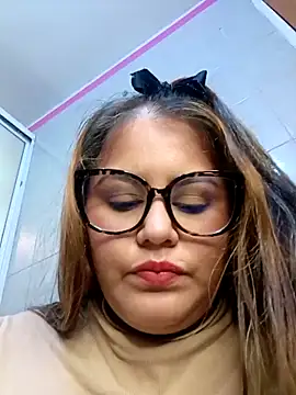 Bonny rousse01 online show from April 25, 2026, 1:41 pm