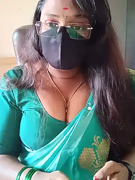 Snapshot of poojag_2 chatting on July 17, 2026, 6:20 am poojag 2 online show from July 17, 2026, 6:20 am