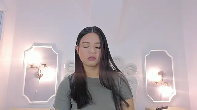Snapshot of zoejenner_ chatting on July 29, 2026, 2:59 pm zoejenner online show from July 29, 2026, 2:59 pm