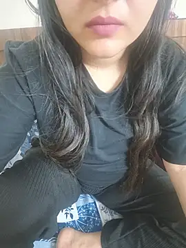 Snapshot of neelam_rawat chatting on July 6, 2026, 6:21 pm neelam rawat online show from July 6, 2026, 6:21 pm