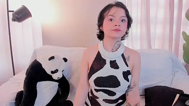 Snapshot of _EmilyRouge_ chatting on July 14, 2026, 8:58 pm EmilyRouge online show from July 14, 2026, 8:58 pm