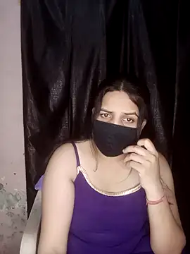 REENA-STRIP online show from April 23, 2026, 5:48 pm